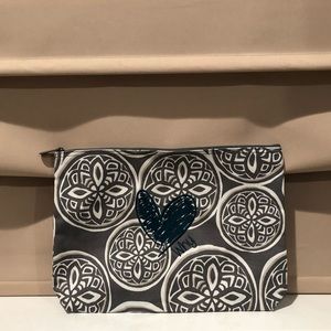 Brand New Thirty-One Zipper Pouch